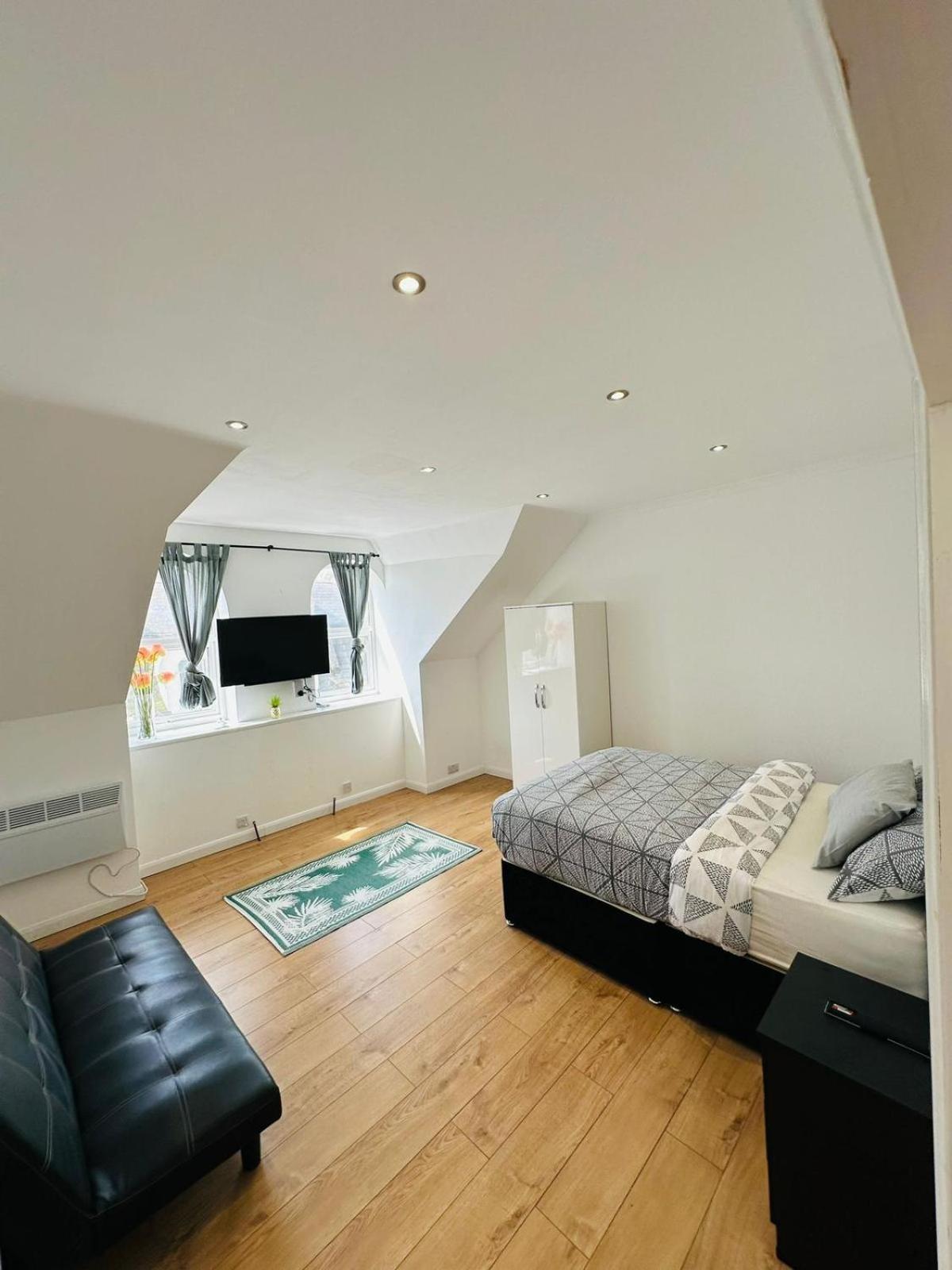 Penthouse Newquay, 2 Min From Clubs And Apartment