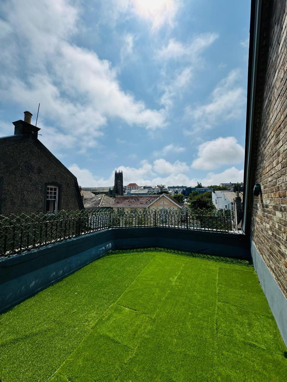 Penthouse Newquay, 2 Min From Clubs And Apartment
